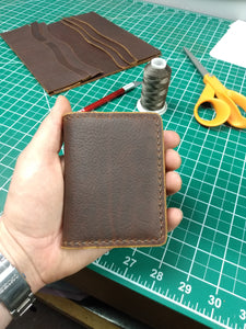 Oil tanned leather card wallet