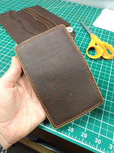 Oil tanned leather card wallet